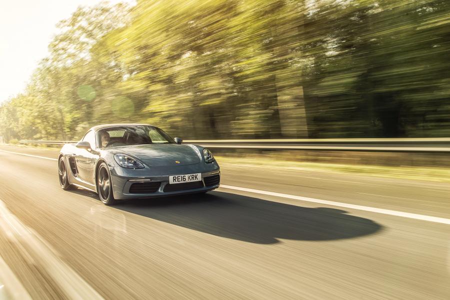  Porsche 718 Boxster 2016 года  (UK) (фото 7 из 30)